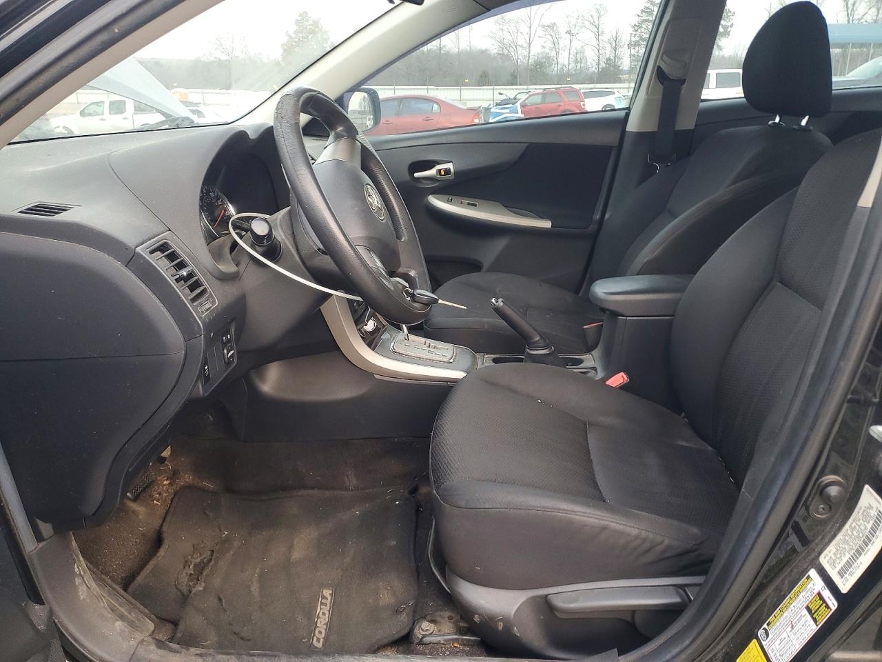 2011 TOYOTA COROLLA S photo 7