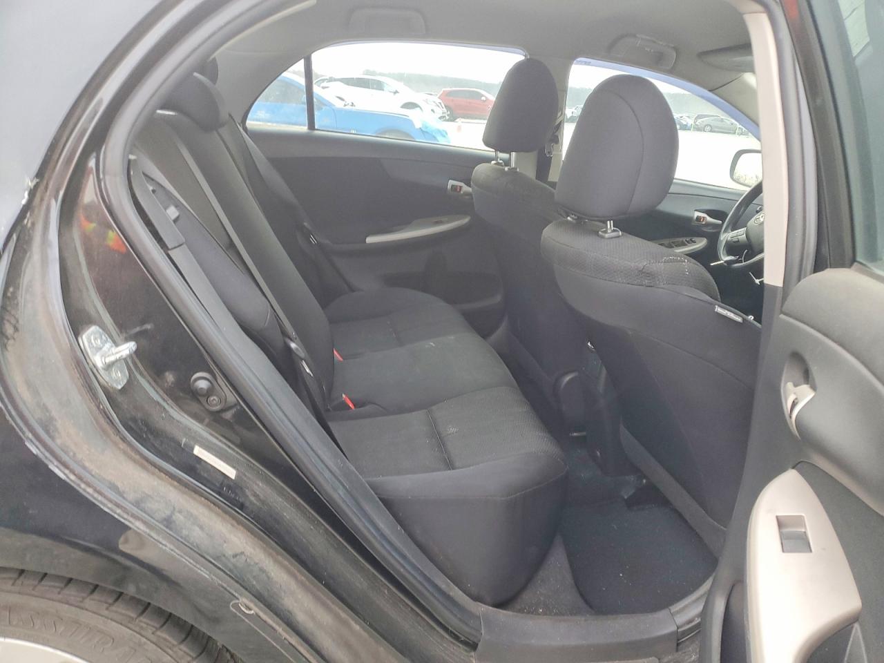 2011 TOYOTA COROLLA S photo 10