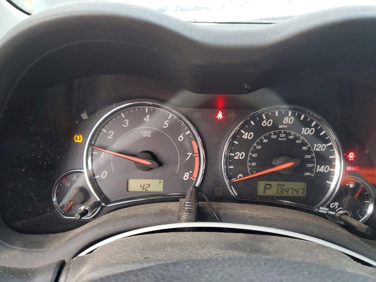 2011 TOYOTA COROLLA S photo 9