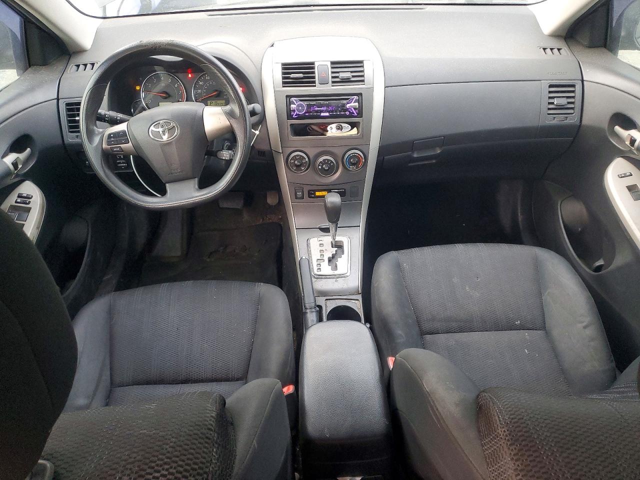 2011 TOYOTA COROLLA S photo 8