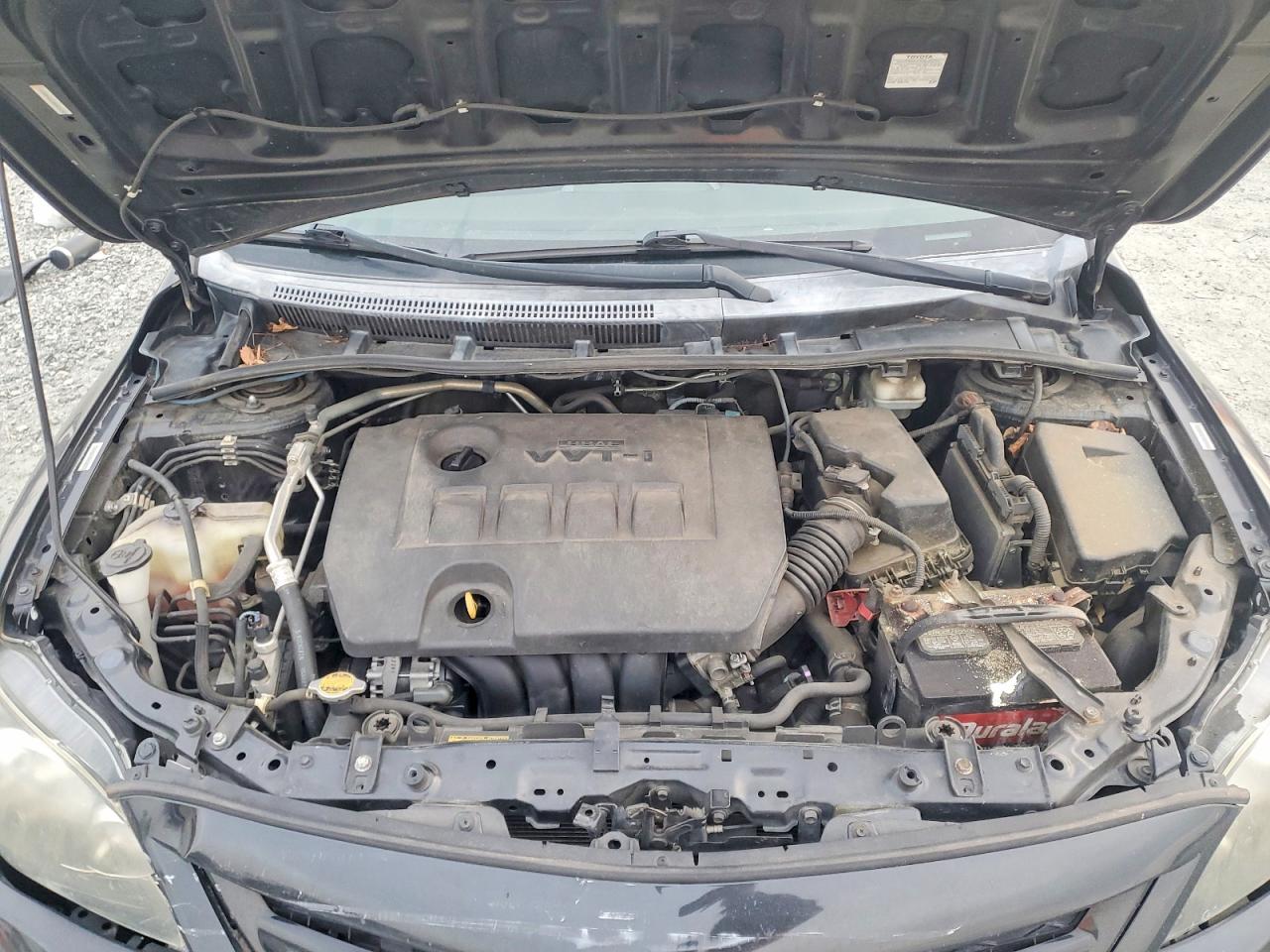 2011 TOYOTA COROLLA S photo 11