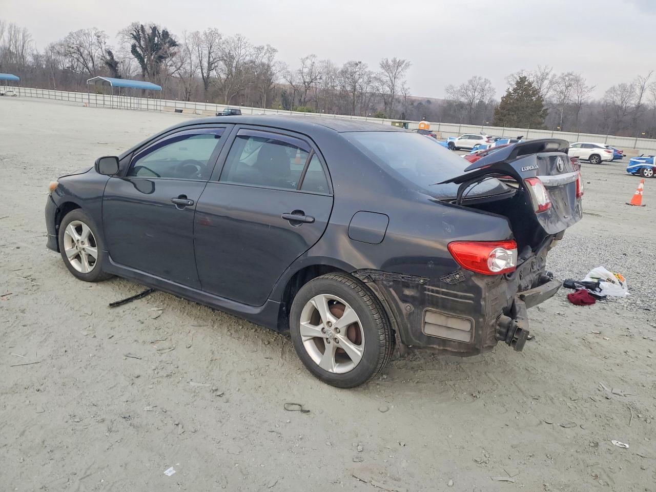 2011 TOYOTA COROLLA S photo 2