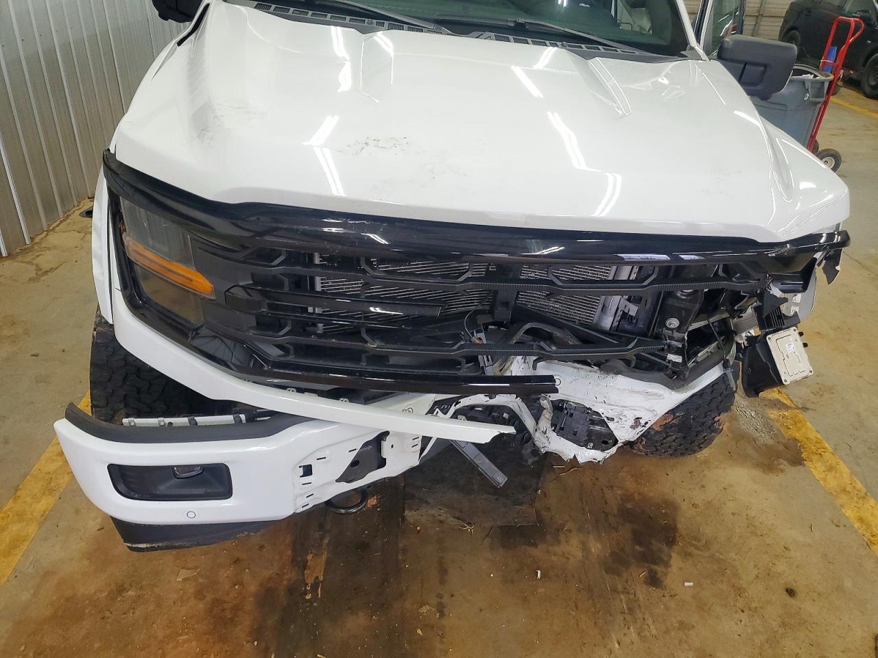 2024 FORD F150 XLT photo 21