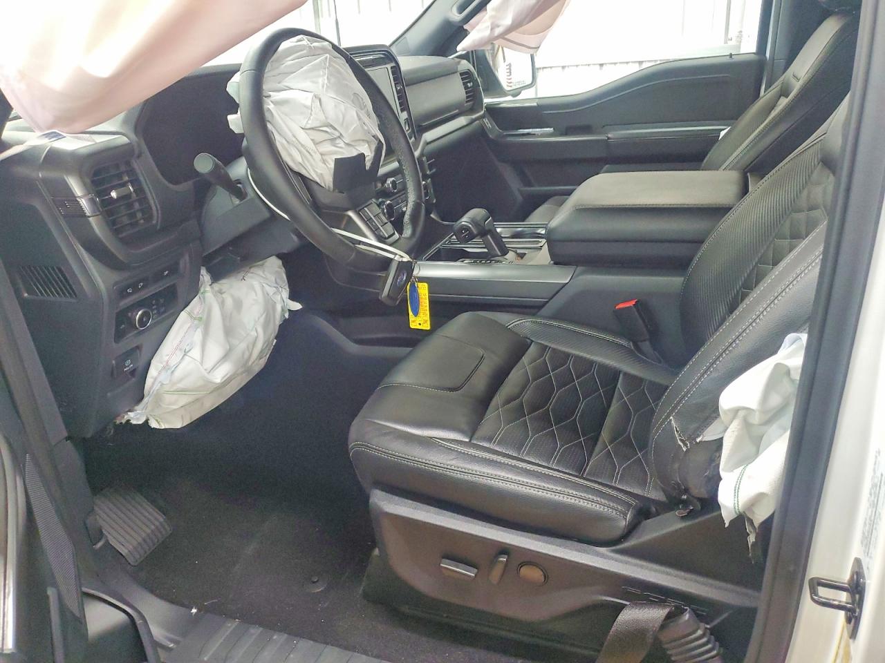 2024 FORD F150 XLT photo 13