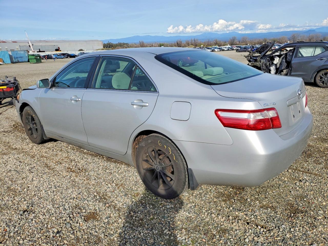 2007 TOYOTA CAMRY LE photo 3