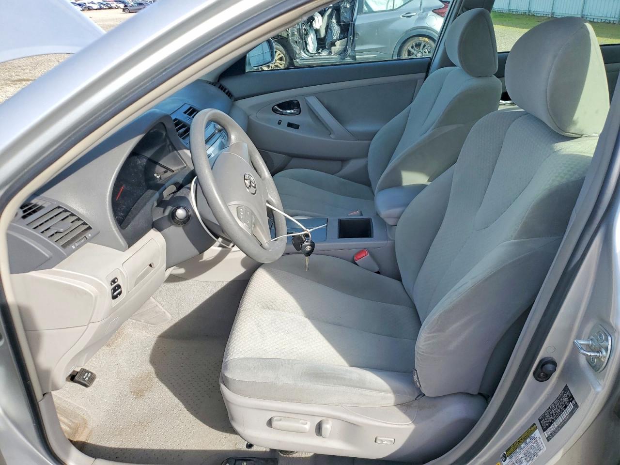 2007 TOYOTA CAMRY LE photo 13