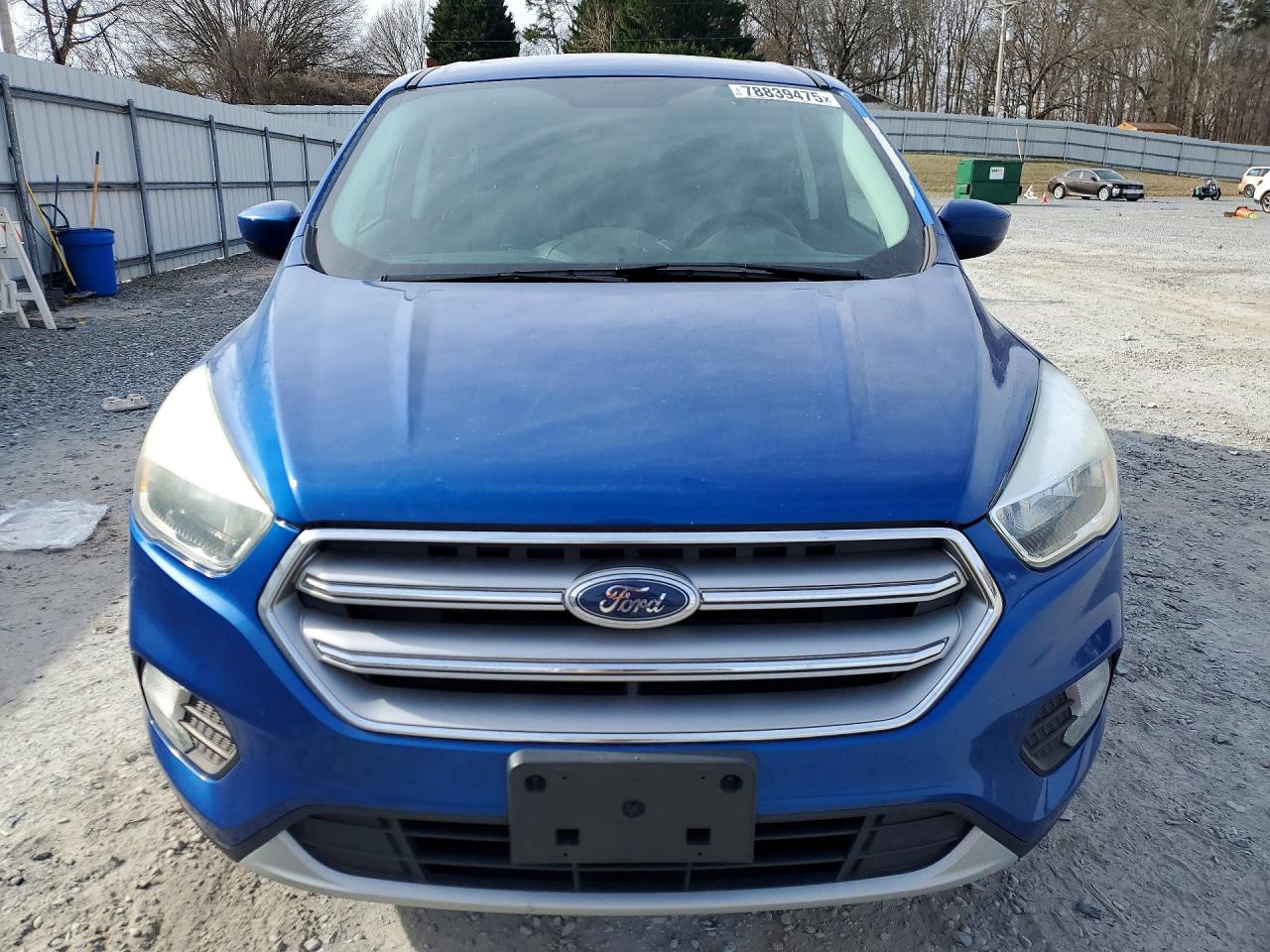 2017 FORD ESCAPE SE photo 5
