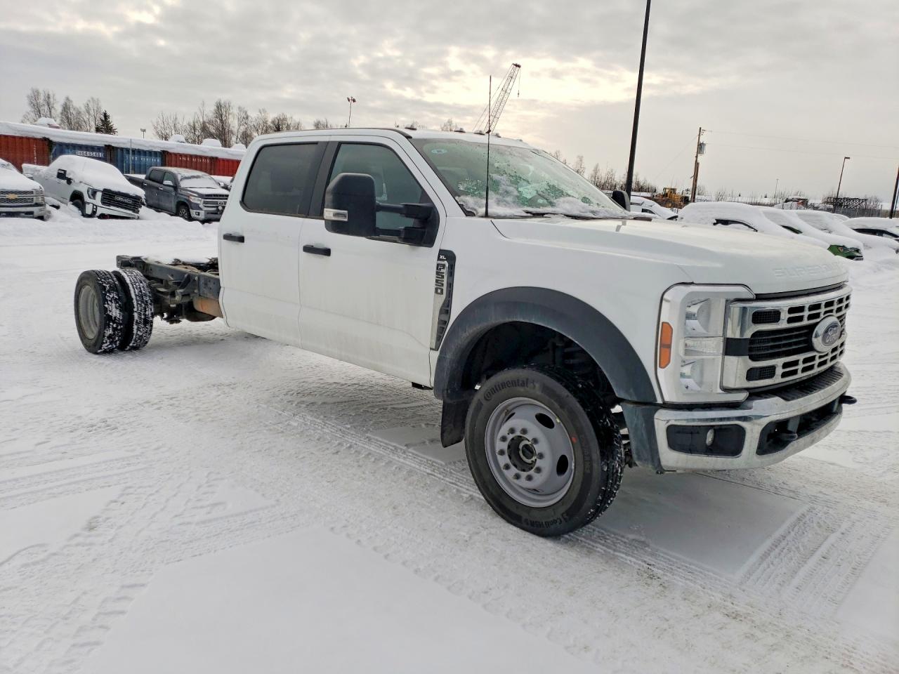 2024 FORD F550 SUPER DUTY TRUCK CAB AND CHASSIS photo 4