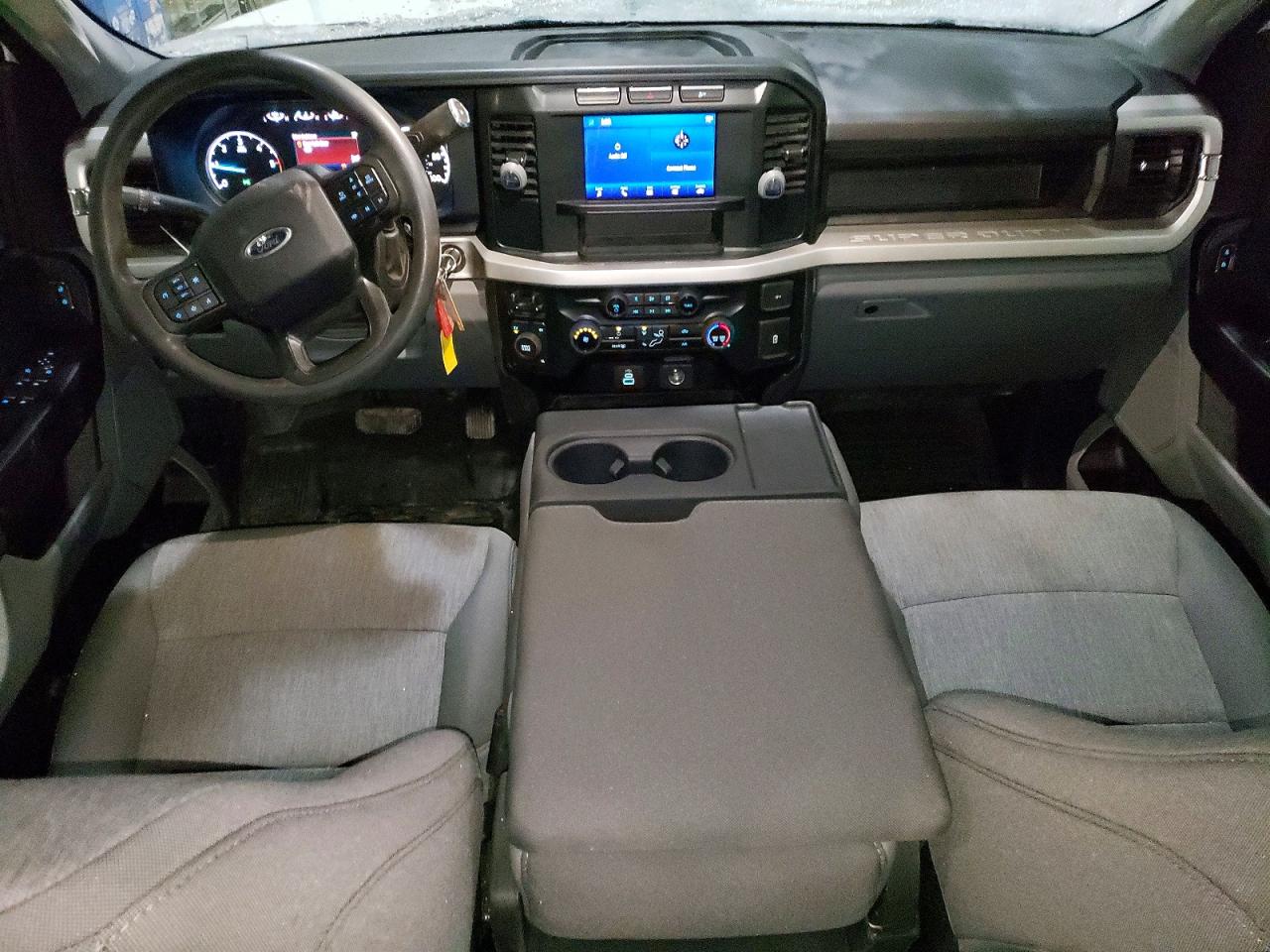 2024 FORD F550 SUPER DUTY TRUCK CAB AND CHASSIS photo 8