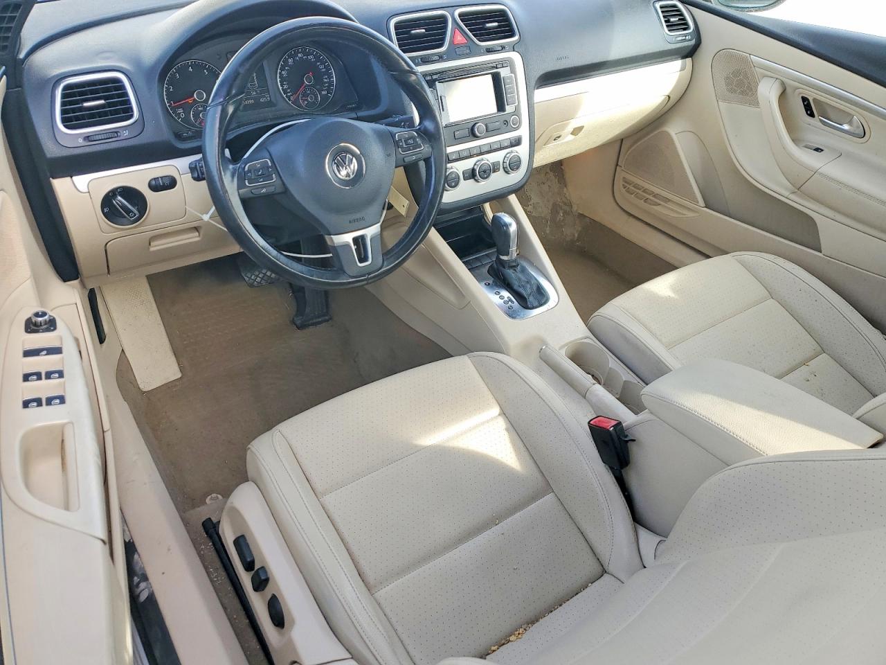 2014 VOLKSWAGEN EOS KOMFORT photo 15