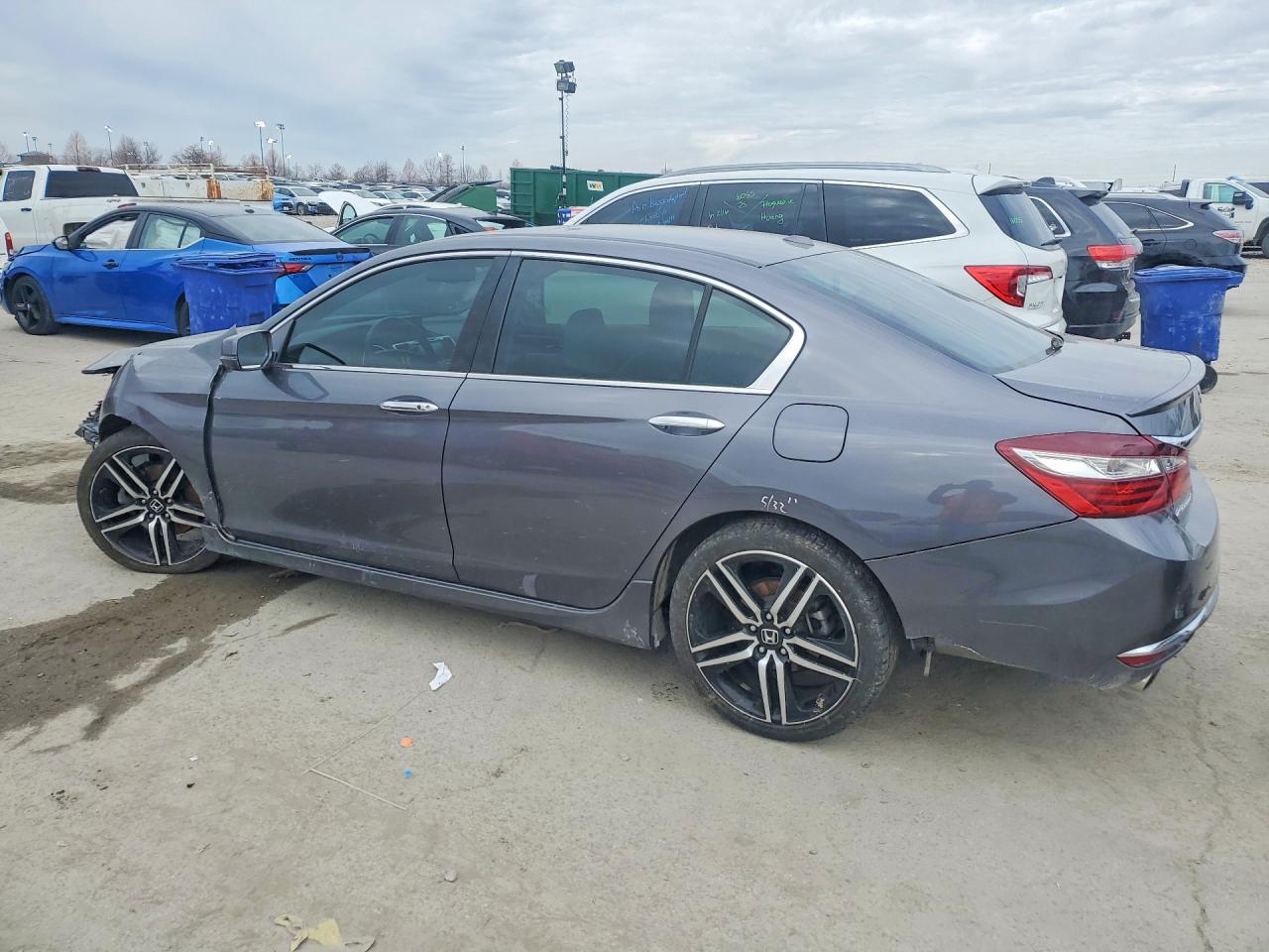2017 HONDA ACCORD TOURING photo 4
