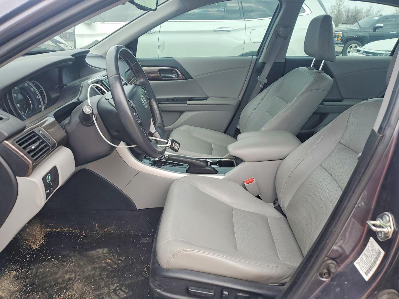2017 HONDA ACCORD TOURING photo 19