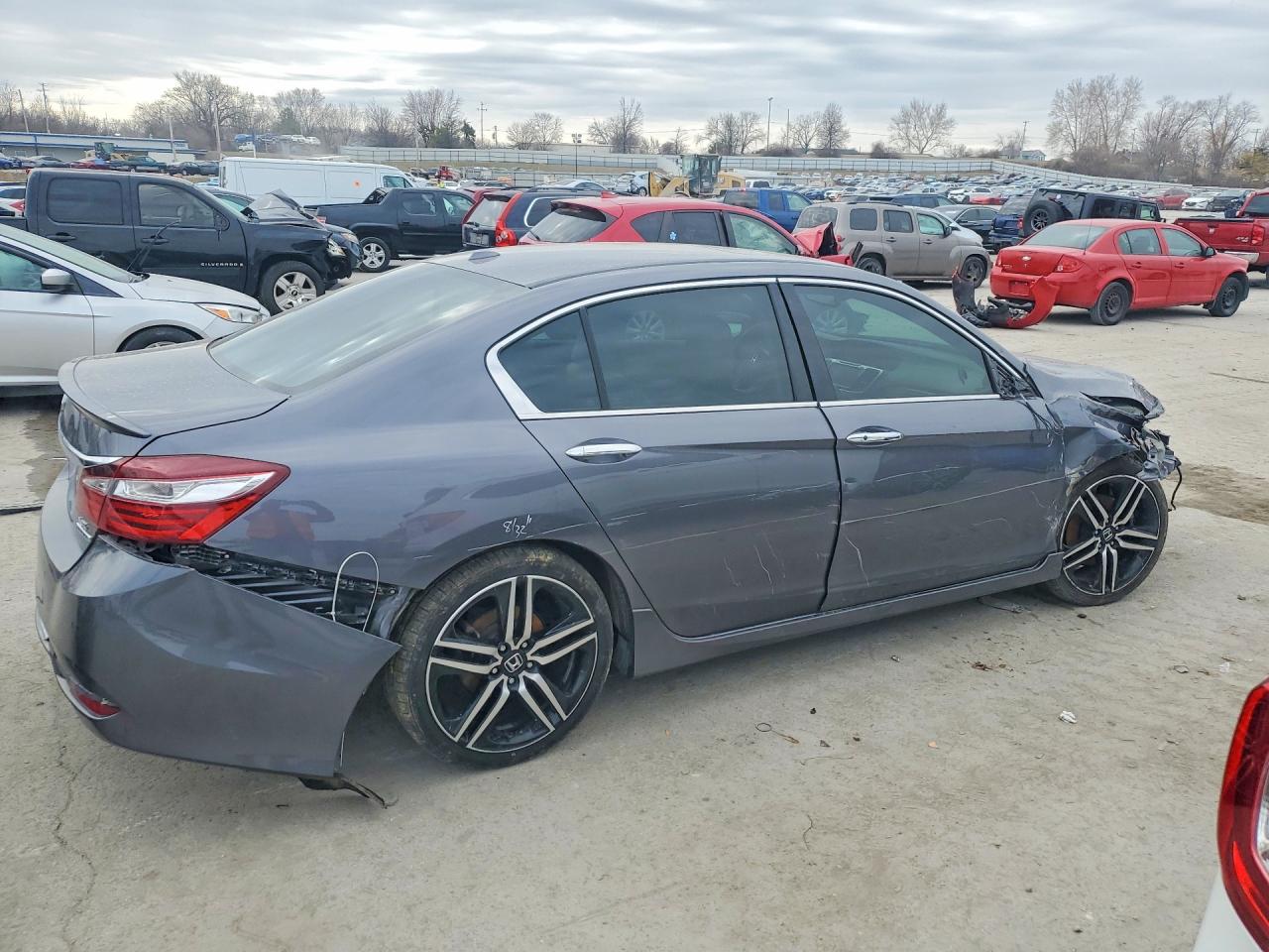 2017 HONDA ACCORD TOURING photo 7