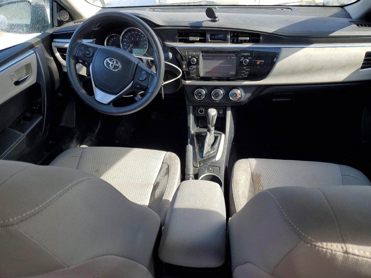 2015 TOYOTA COROLLA L photo 22