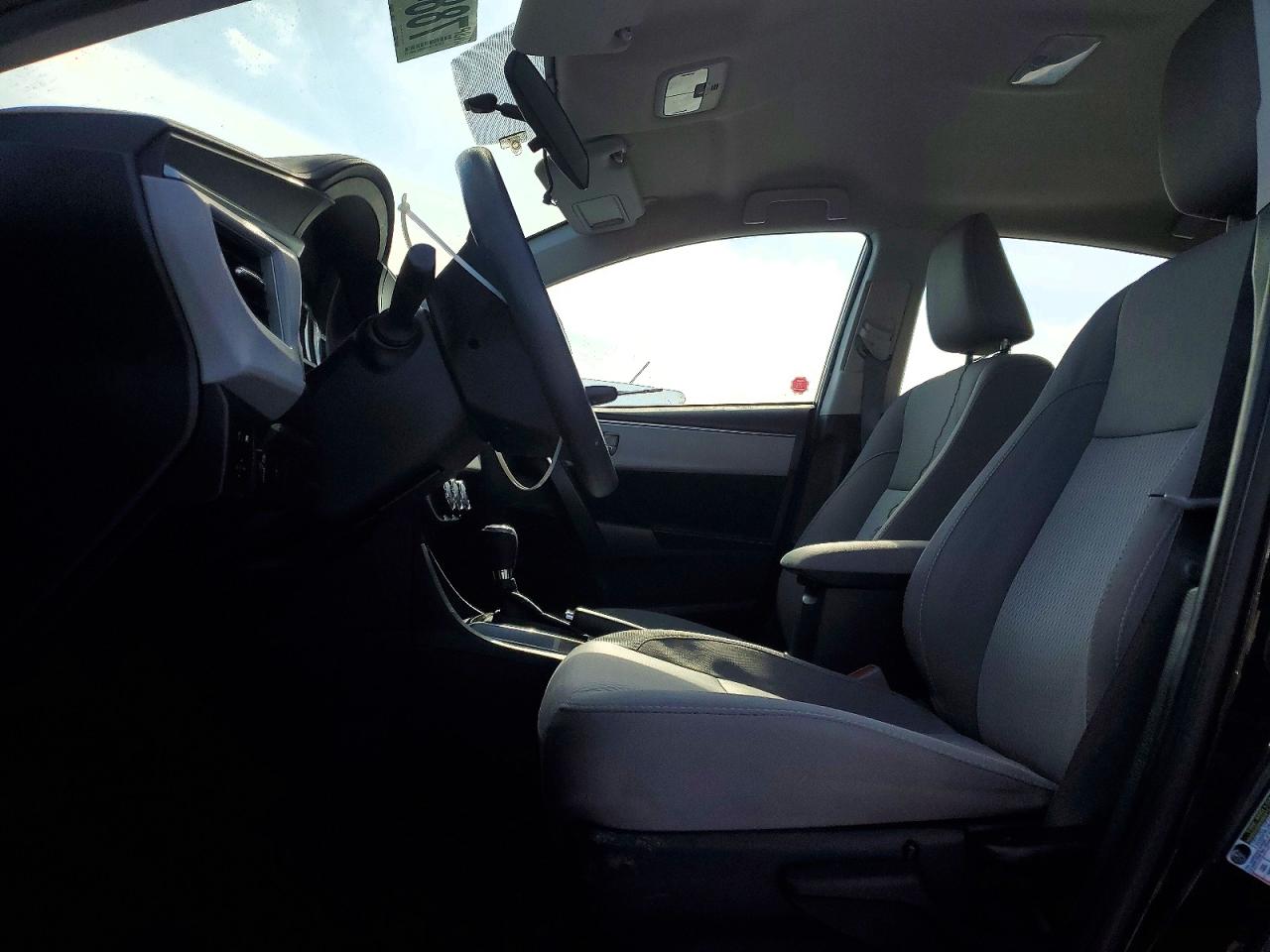 2015 TOYOTA COROLLA L photo 19