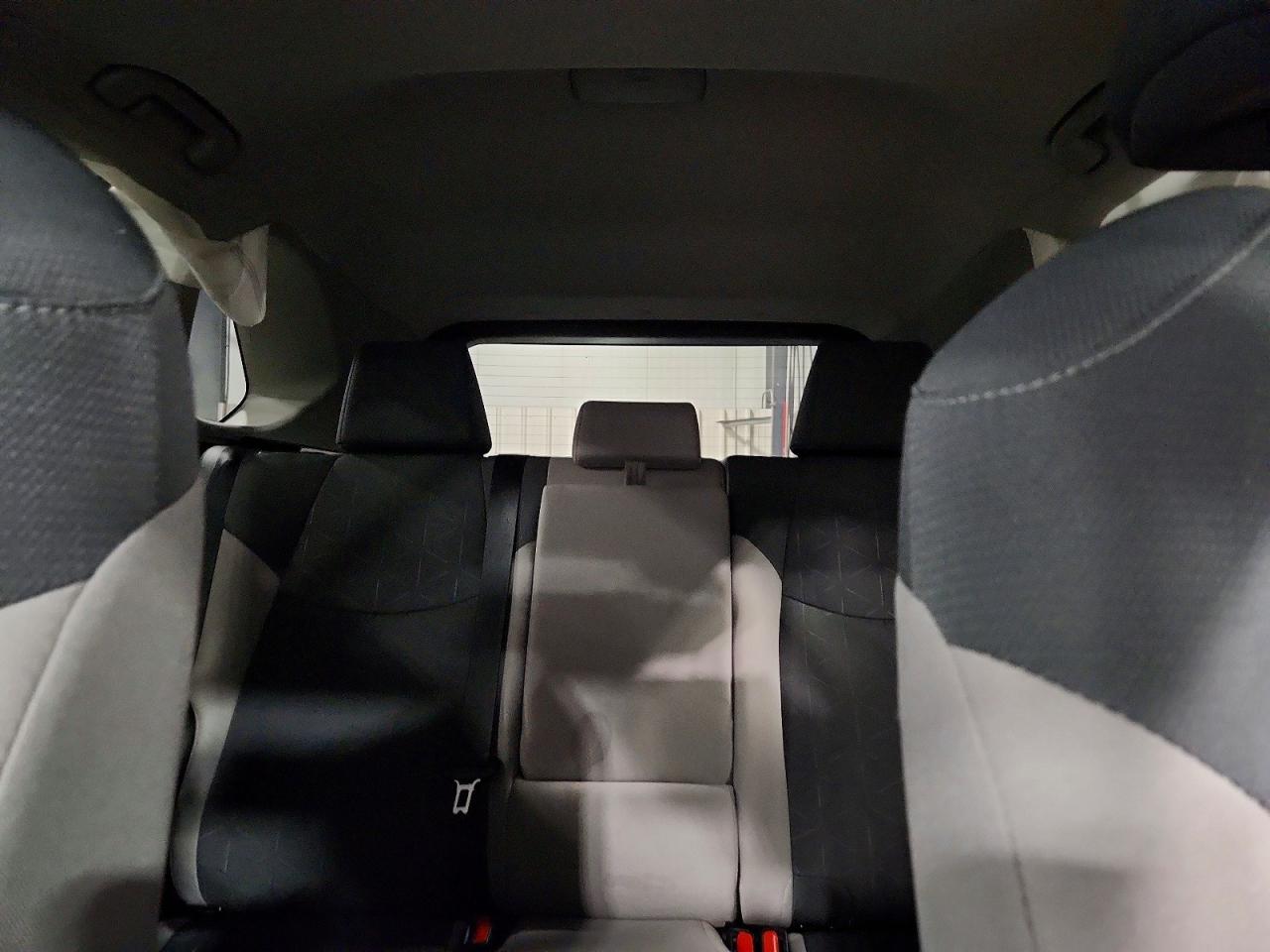 2024 TOYOTA RAV4 XLE photo 10