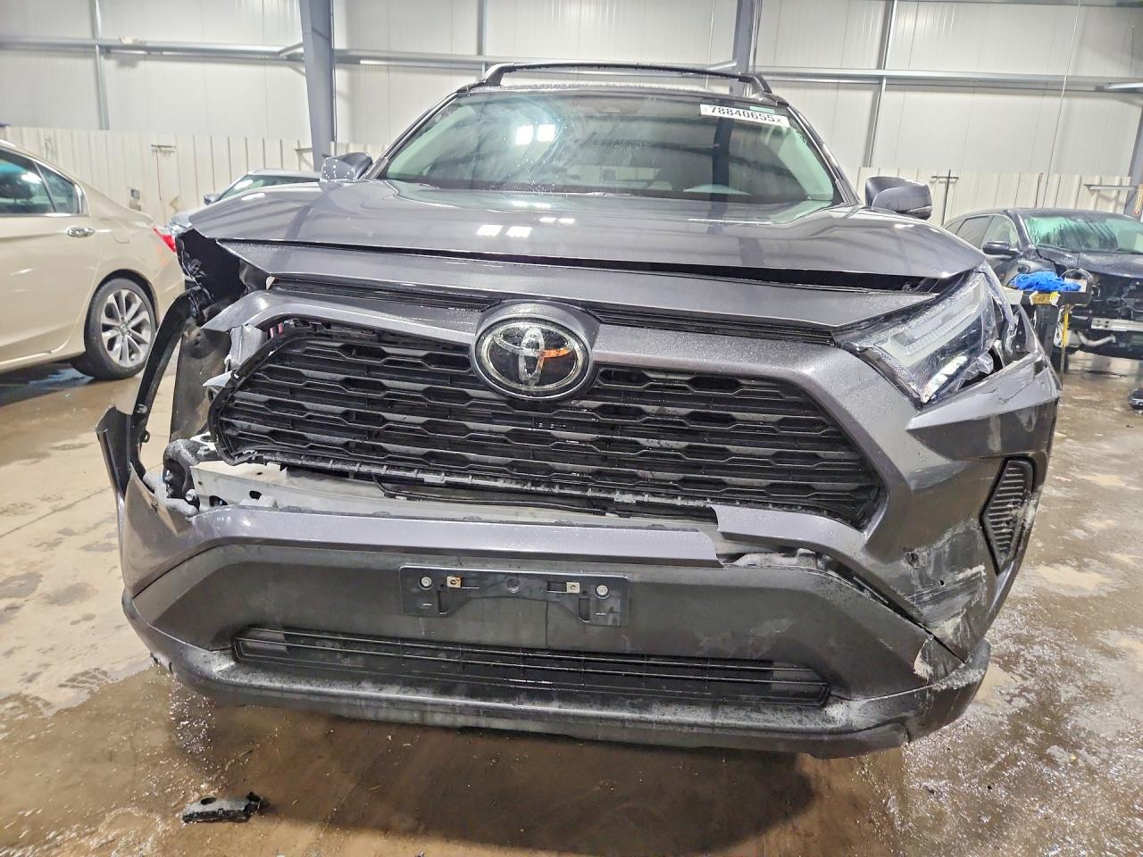 2024 TOYOTA RAV4 XLE photo 5