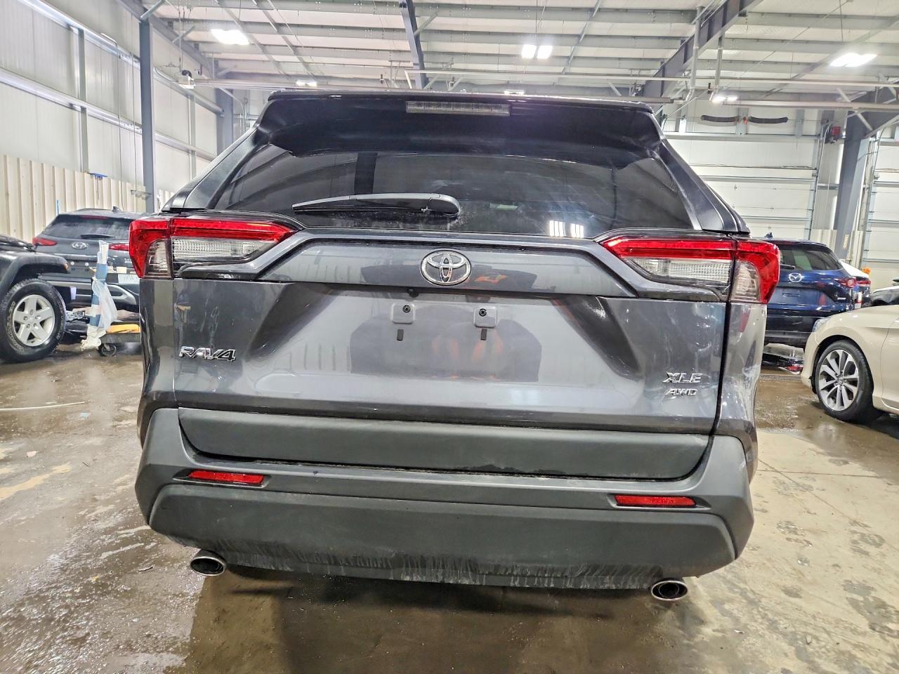 2024 TOYOTA RAV4 XLE photo 6