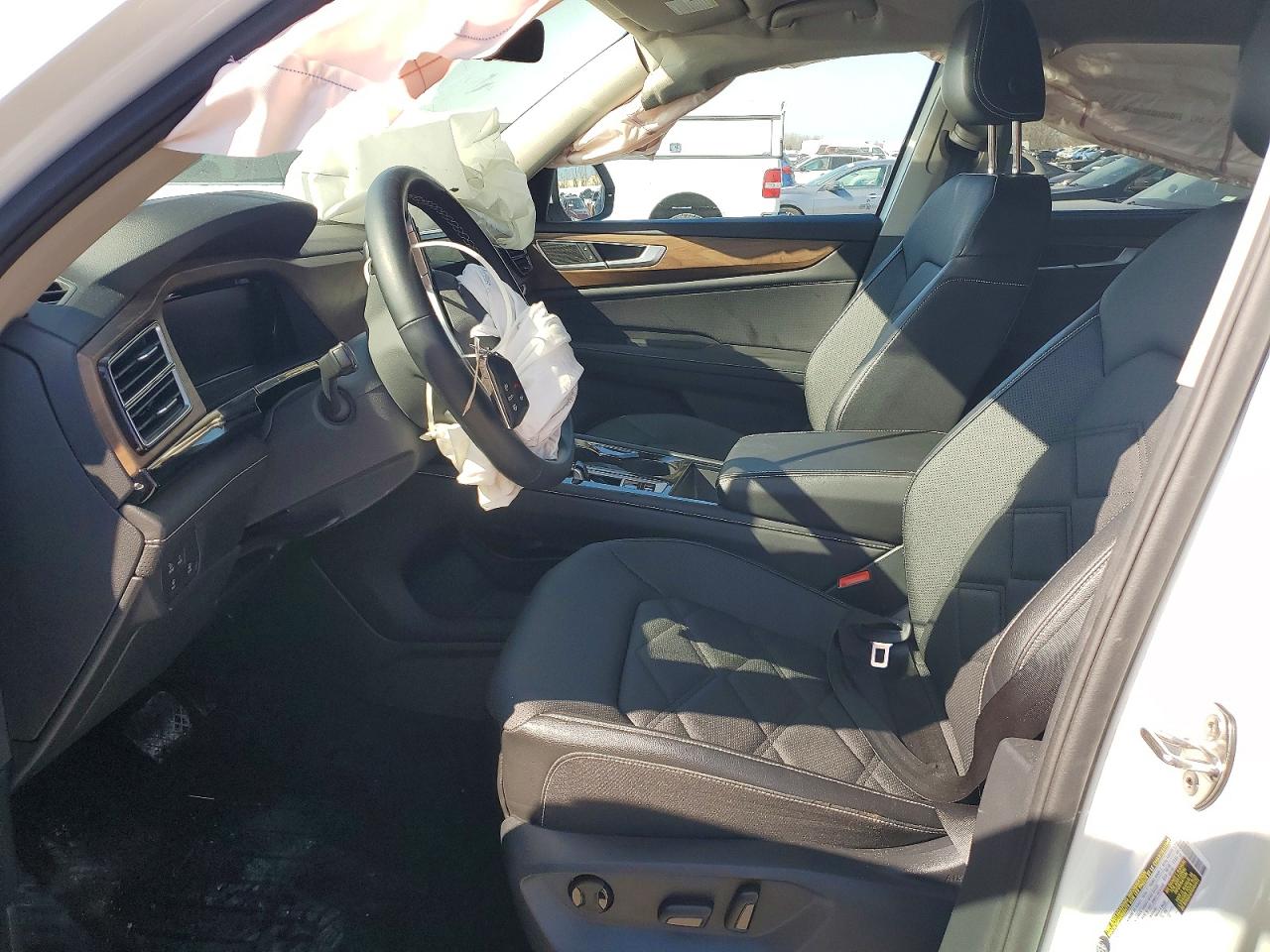 2024 VOLKSWAGEN ATLAS SE photo 19