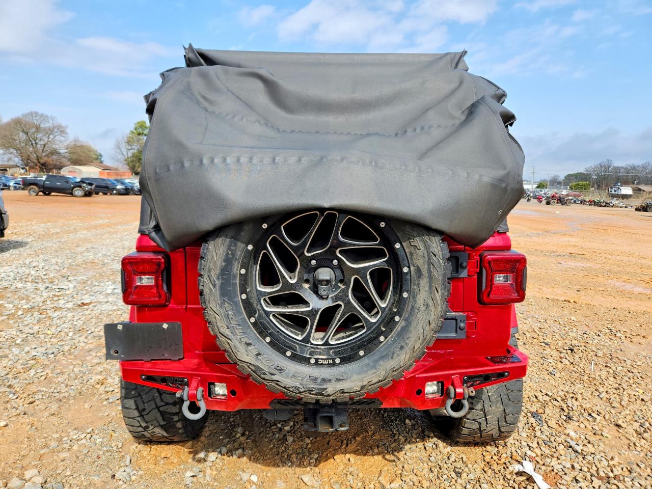 2018 JEEP WRANGLER UNLIMITED SAHARA photo 16