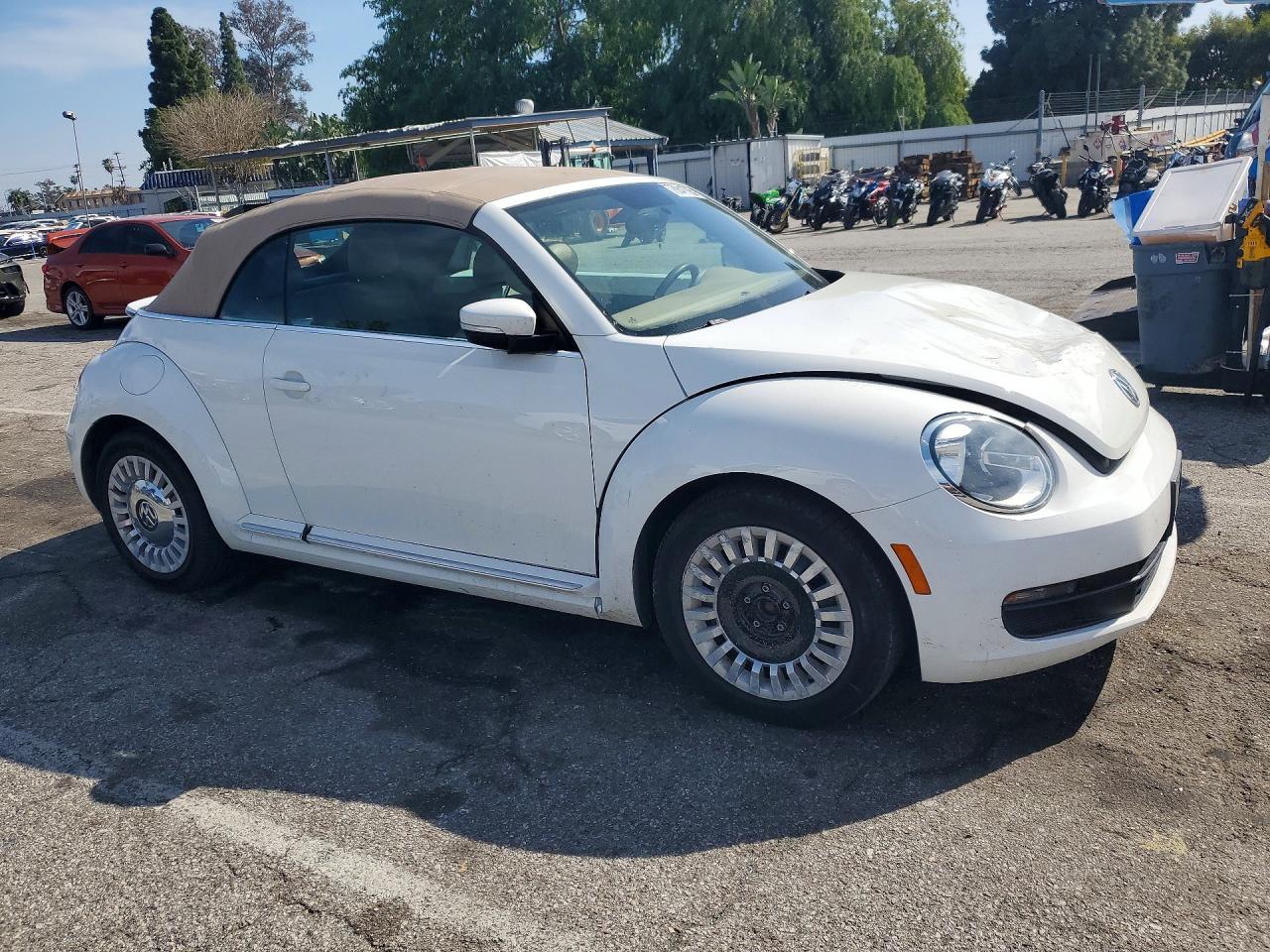2014 VOLKSWAGEN BEETLE photo 4