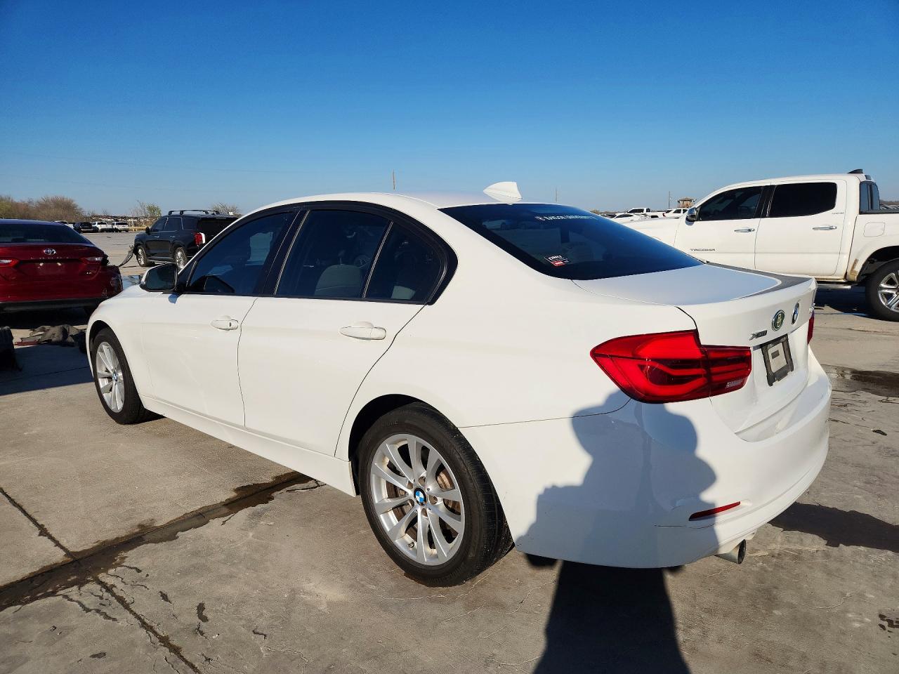 2018 BMW 320 XI photo 2