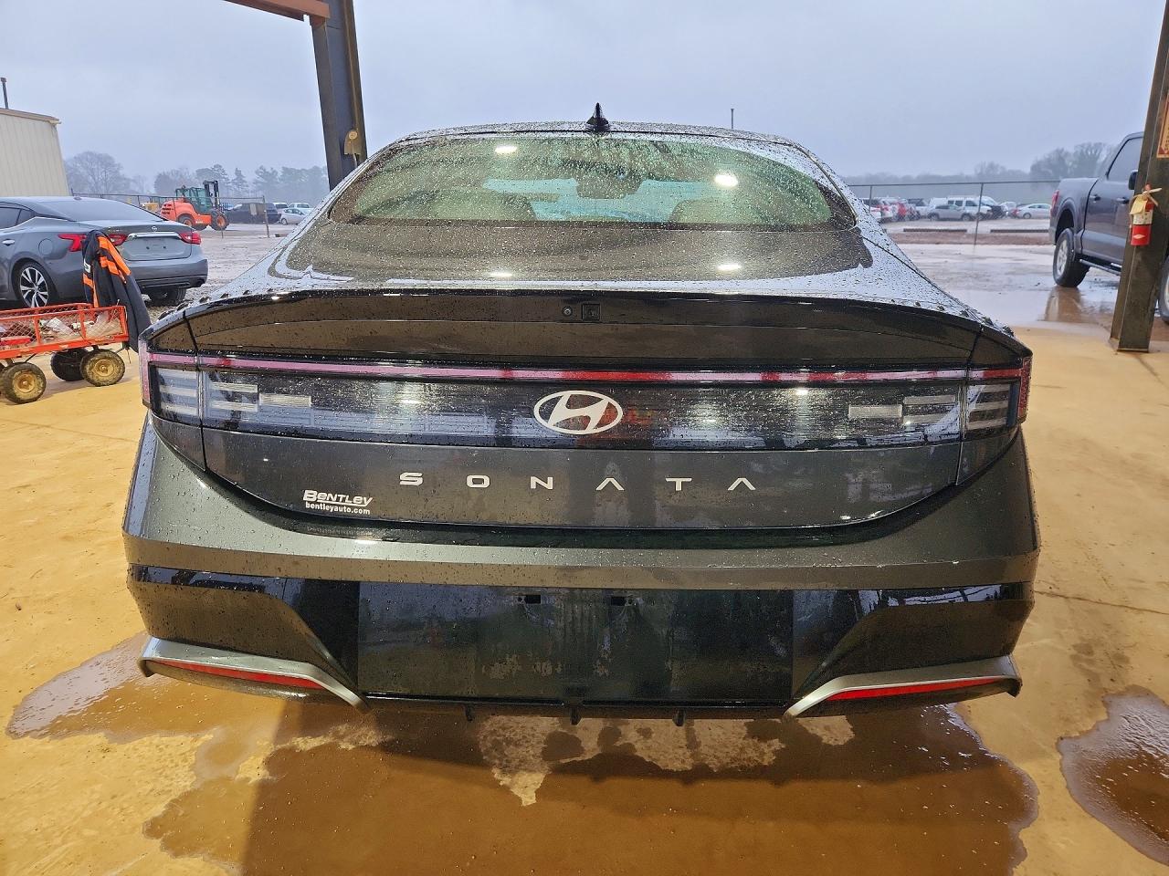 2024 HYUNDAI SONATA SEL photo 6