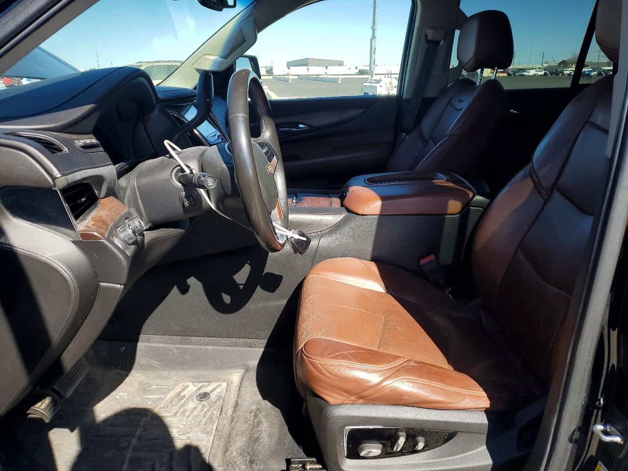 2015 CADILLAC ESCALADE LUXURY photo 13