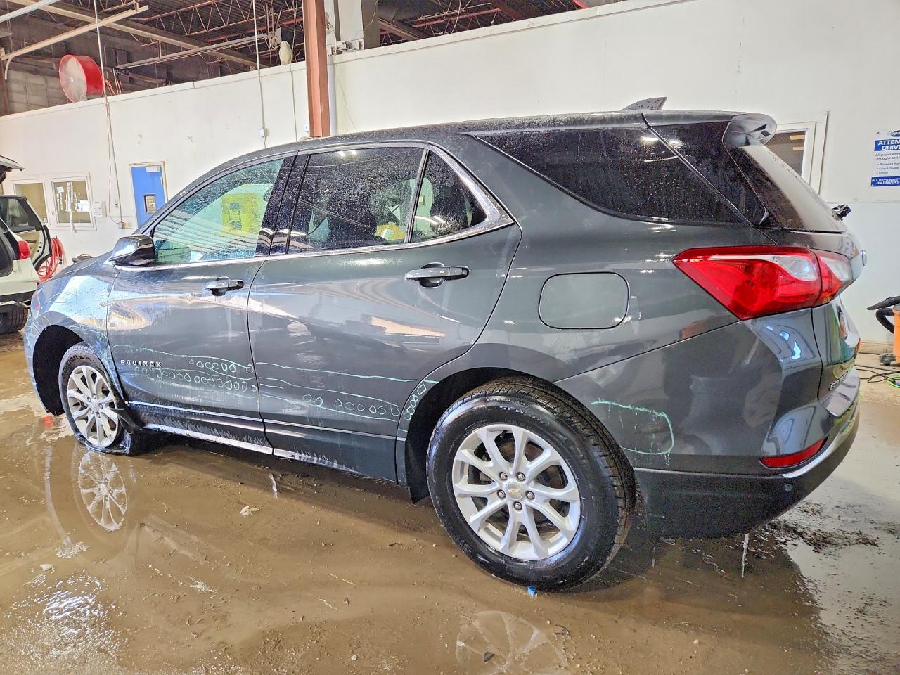 2019 CHEVROLET EQUINOX LT photo 4