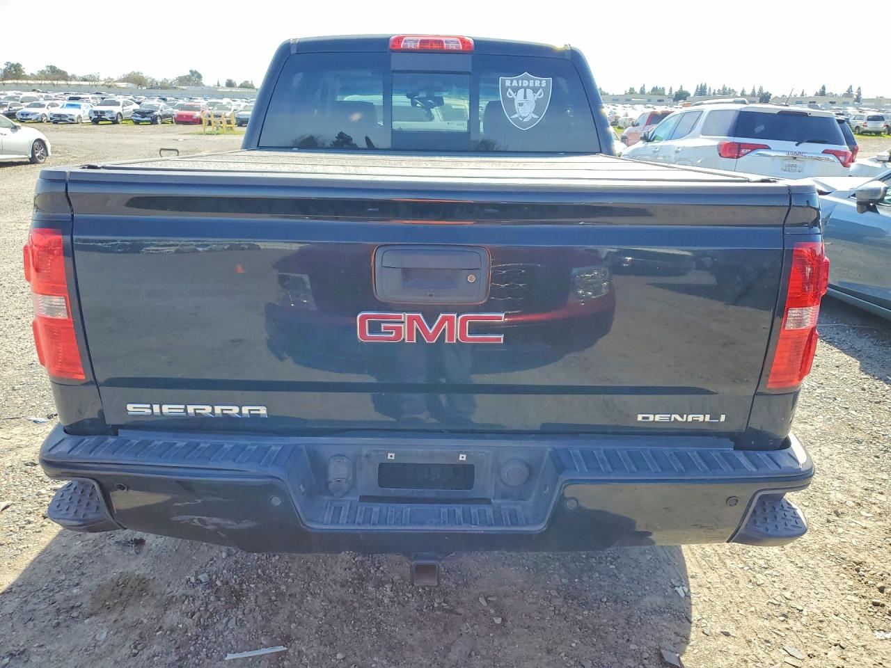2015 GMC SIERRA K1500 DENALI photo 11