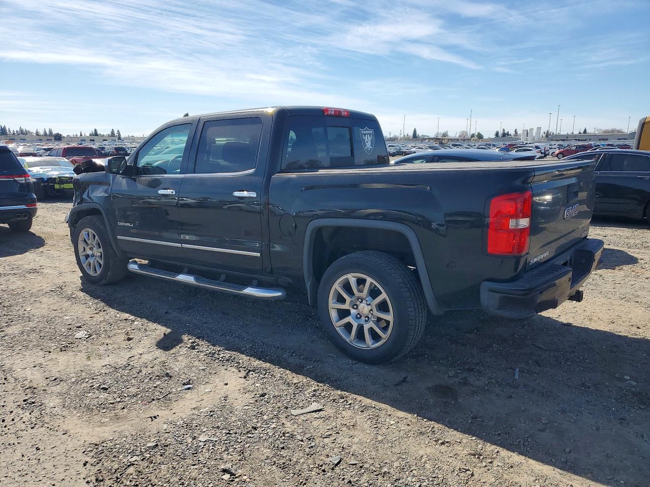 2015 GMC SIERRA K1500 DENALI photo 3