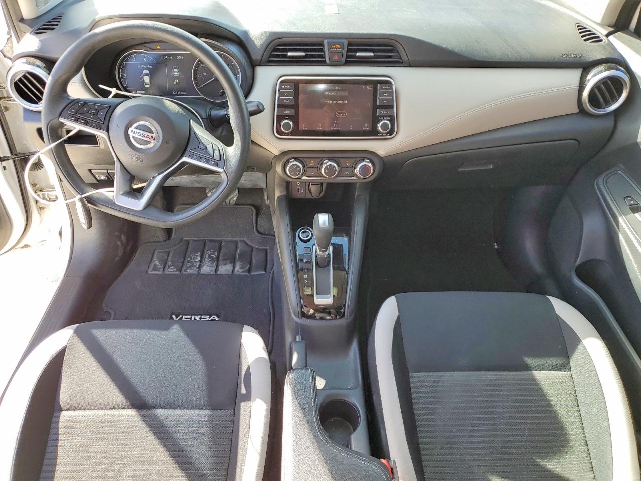 2020 NISSAN VERSA SV photo 15