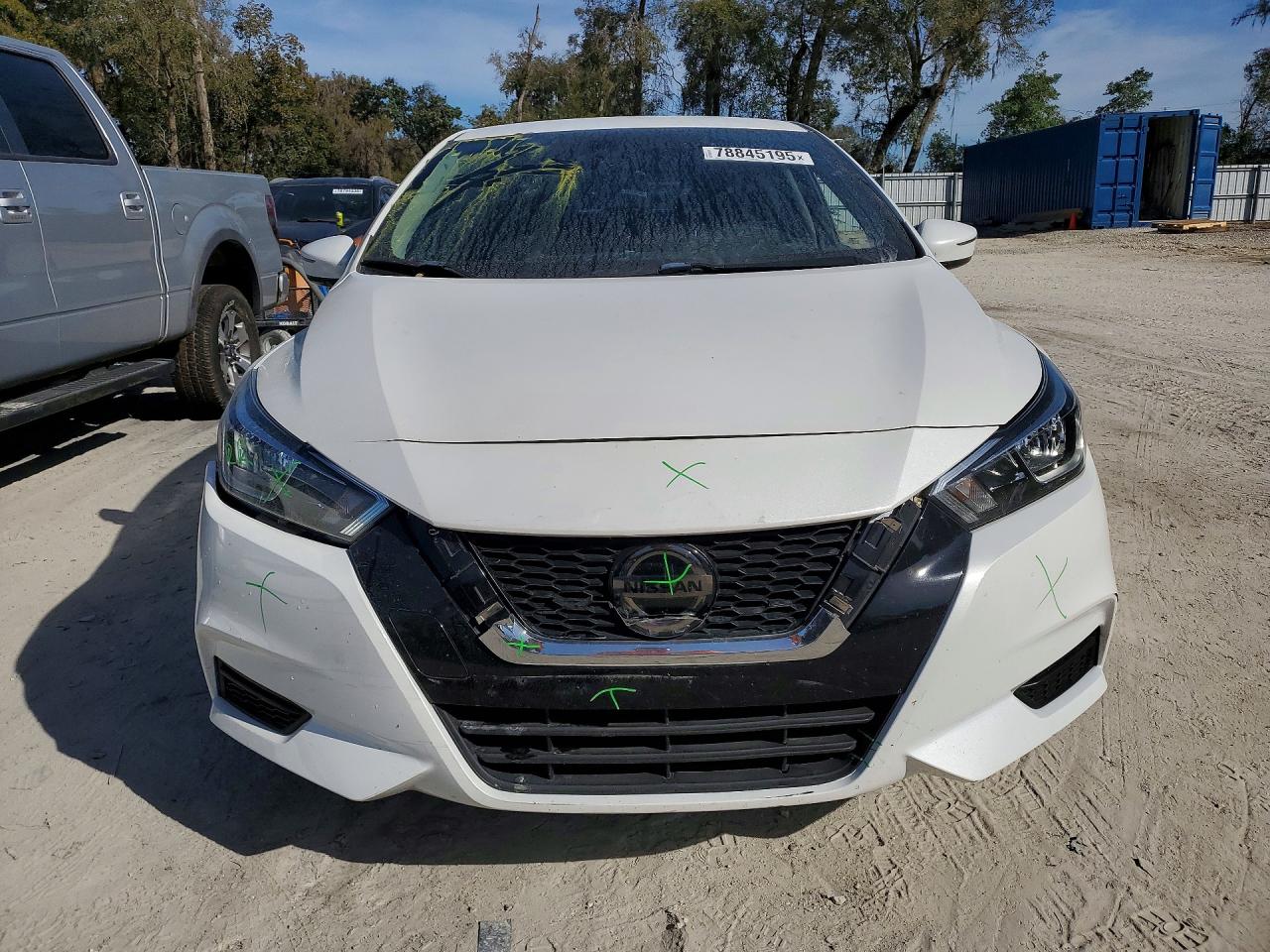2020 NISSAN VERSA SV photo 9