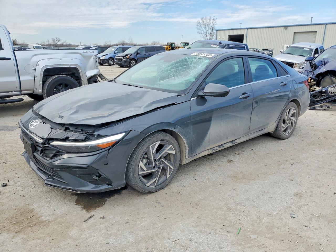 2024 HYUNDAI ELANTRA