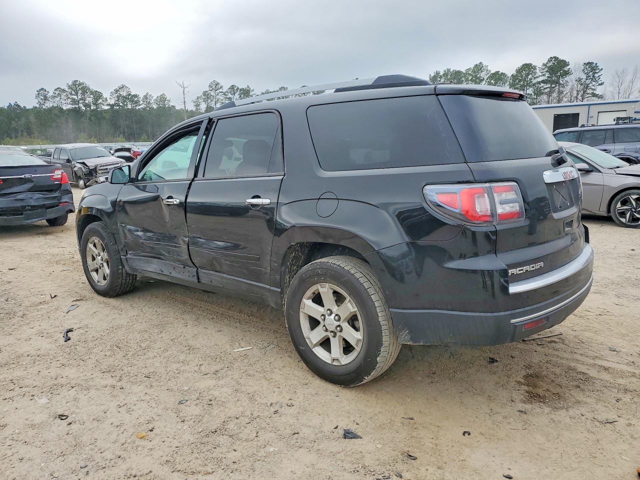 2016 GMC ACADIA SLE photo 3