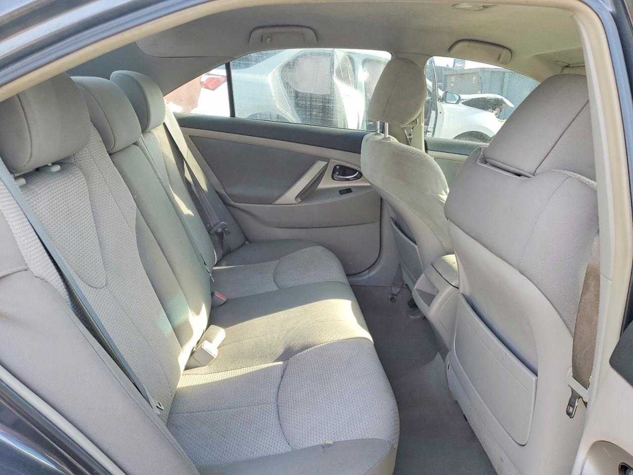 2008 TOYOTA CAMRY SE photo 19