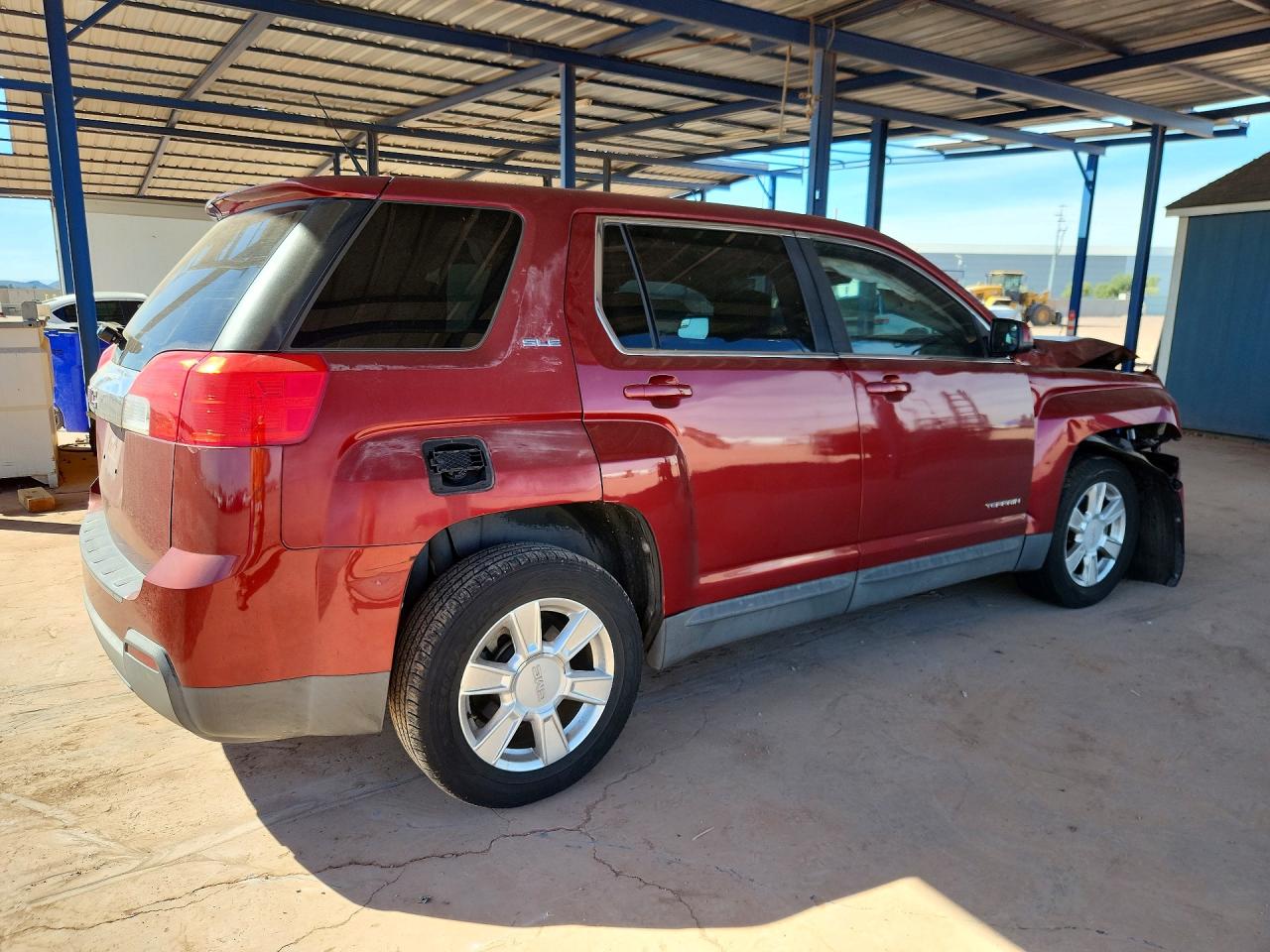 2012 GMC TERRAIN SLE photo 3