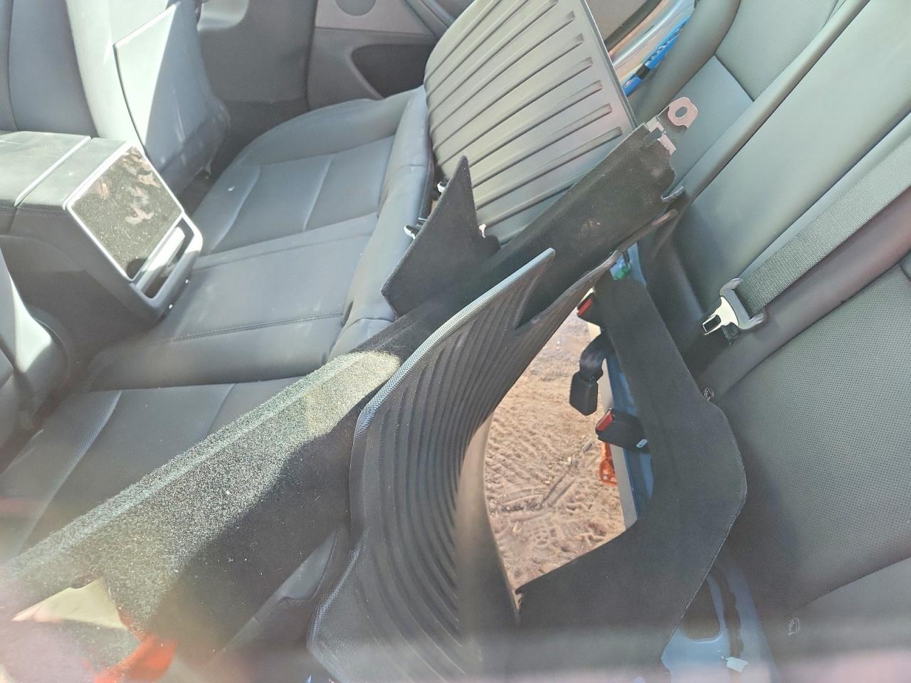 2024 TESLA MODEL 3 photo 10
