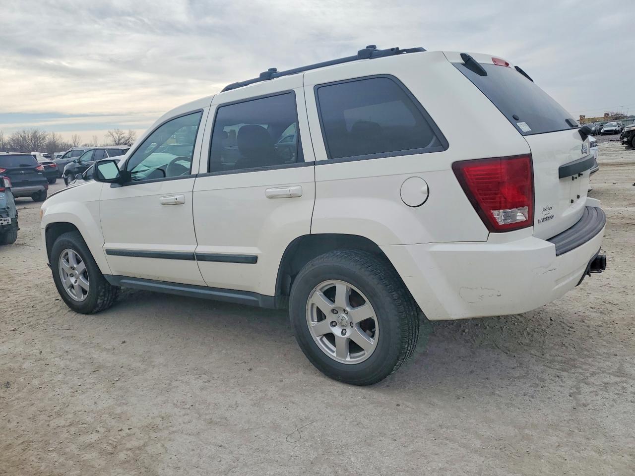 2008 JEEP GRAND CHEROKEE LAREDO photo 3