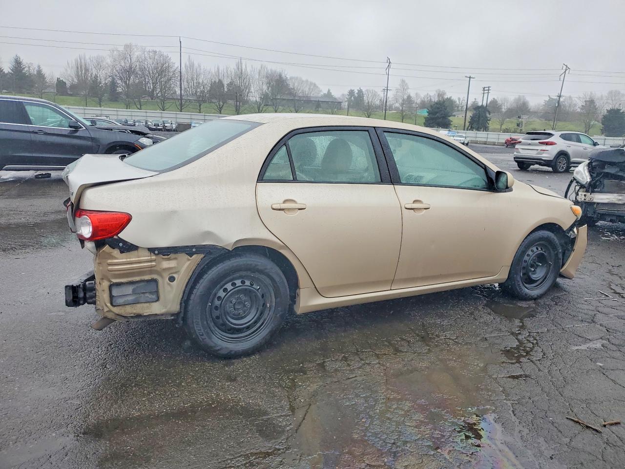 2011 TOYOTA COROLLA LE photo 7