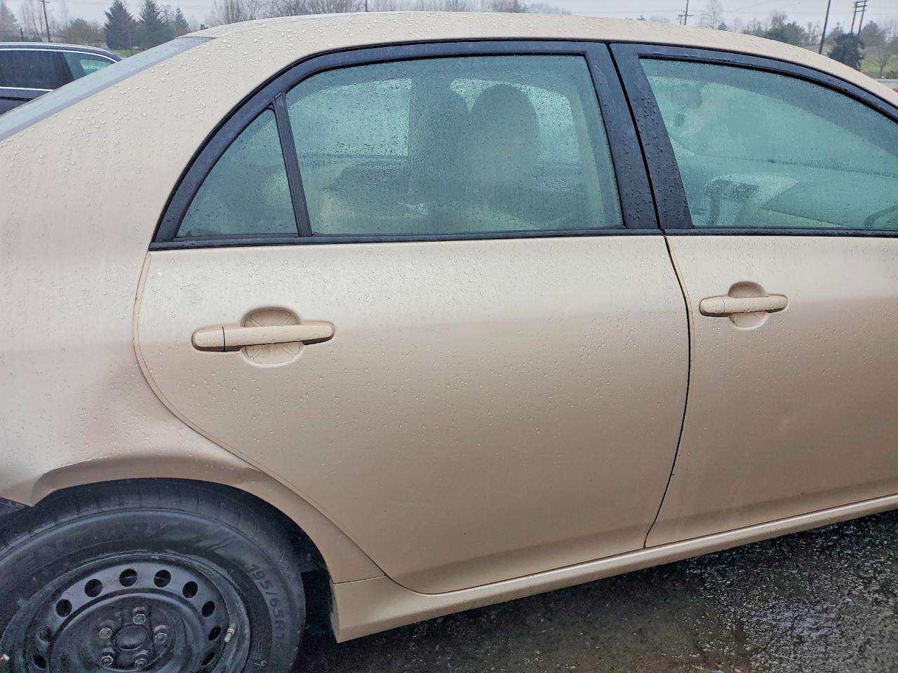 2011 TOYOTA COROLLA LE photo 28