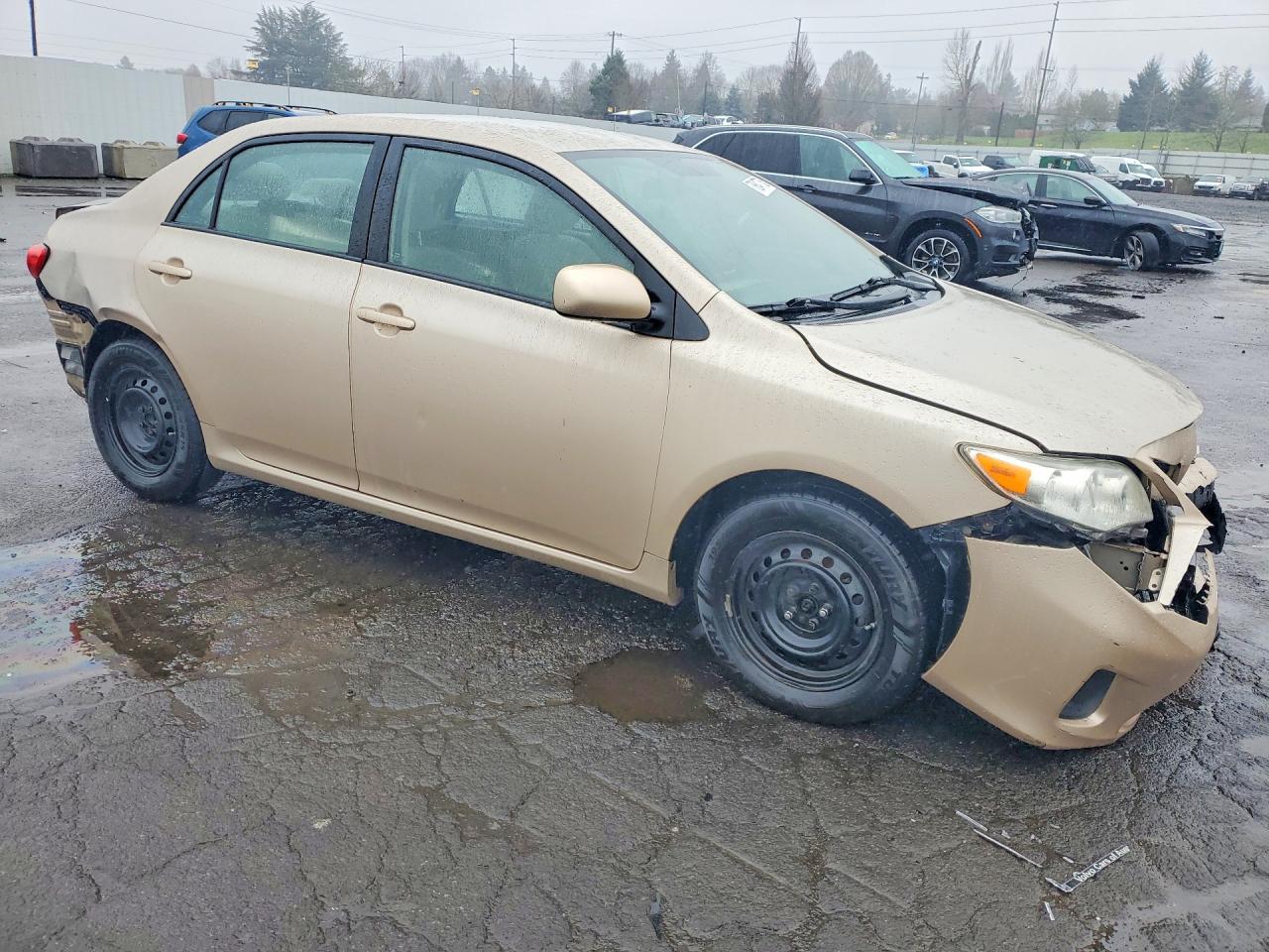 2011 TOYOTA COROLLA LE photo 10