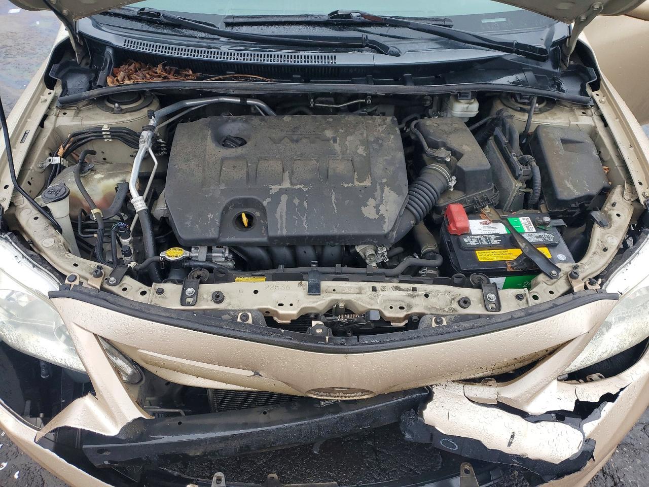 2011 TOYOTA COROLLA LE photo 31