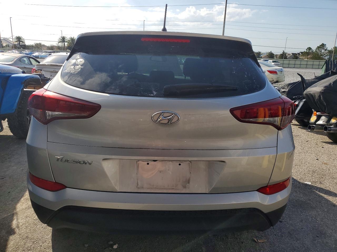 2018 HYUNDAI TUCSON SE photo 11