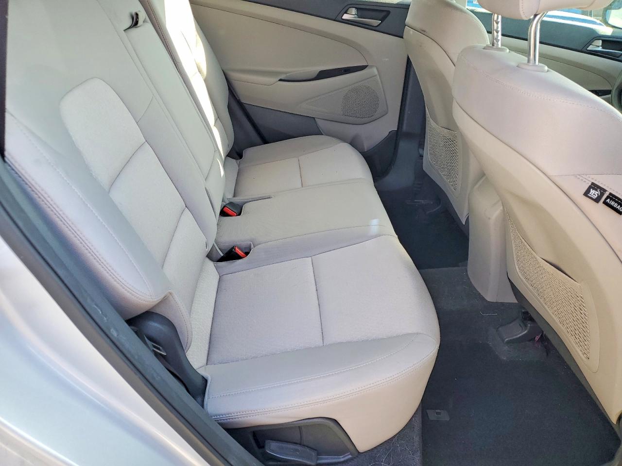 2018 HYUNDAI TUCSON SE photo 21