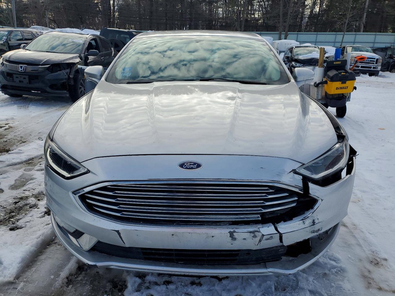 2017 FORD FUSION SE photo 9