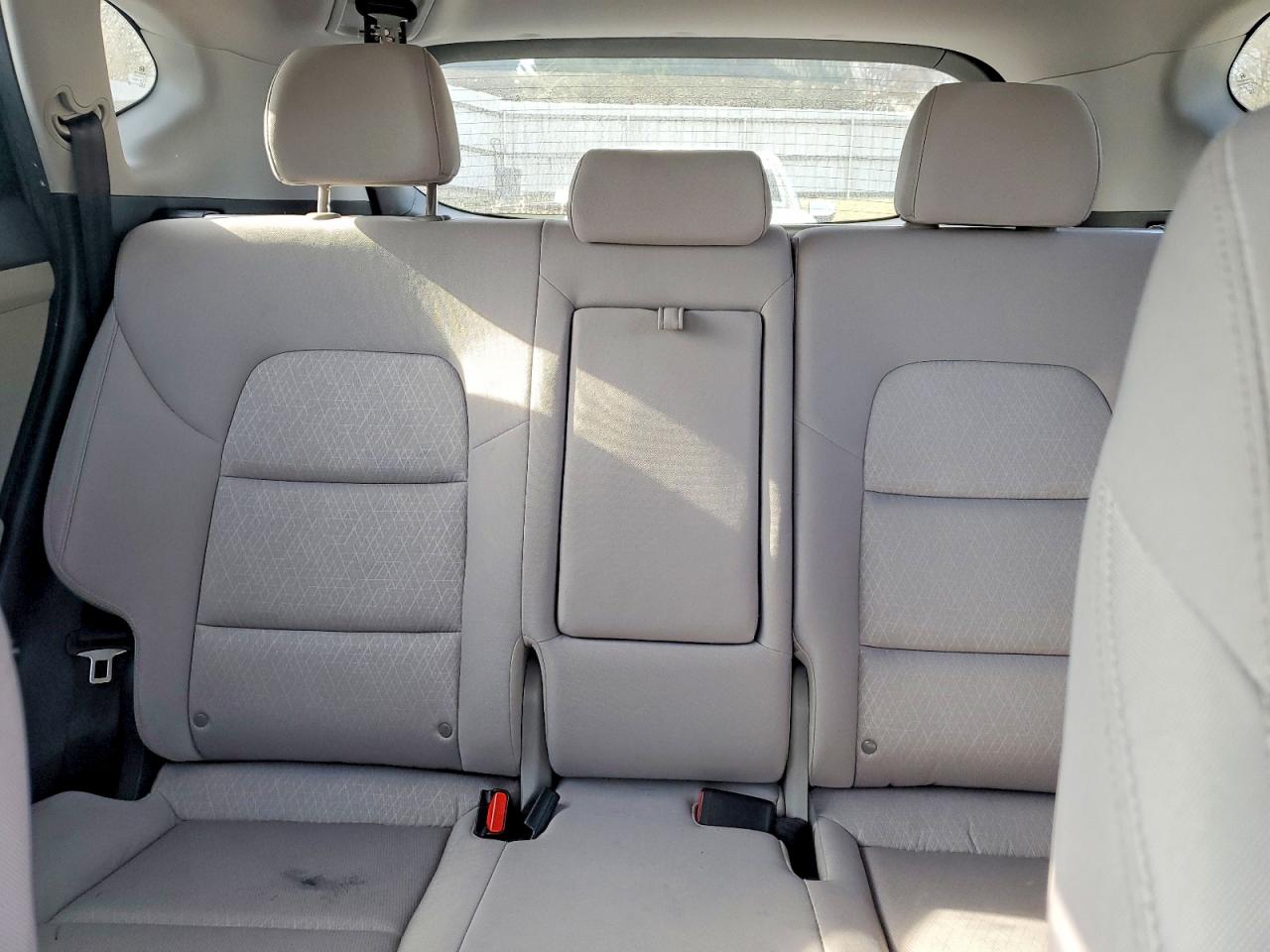 2017 HYUNDAI TUCSON SE photo 28