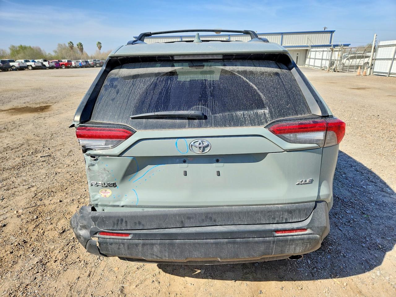 2022 TOYOTA RAV4 XLE PREMIUM photo 6