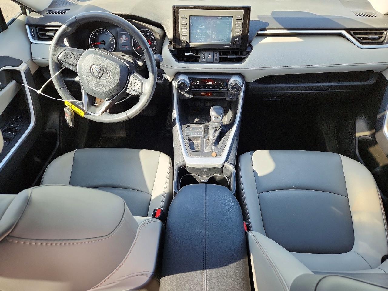 2022 TOYOTA RAV4 XLE PREMIUM photo 8