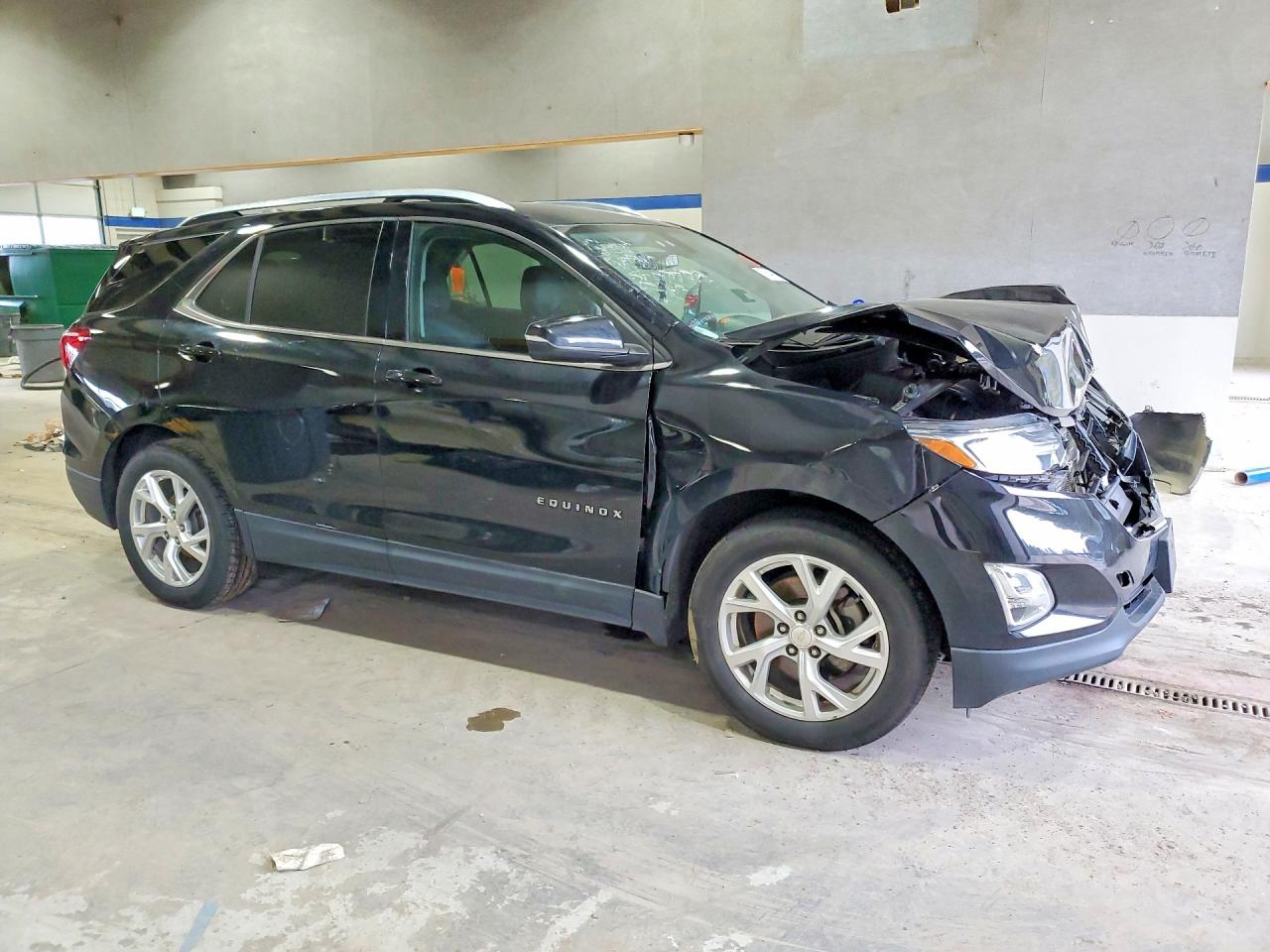 2018 CHEVROLET EQUINOX LT photo 4
